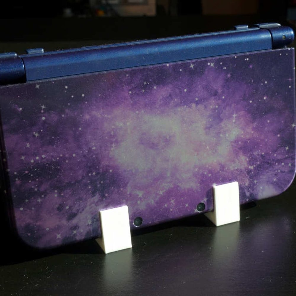 Nintendo New 3DS XL Handheld Console Vertical Display Stand Low Profile Portable